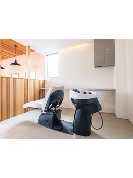 【4種類の香りから選べるアロマブレンド＊オイルスパ】フルフラットシャンプー台で極上のひと時を―