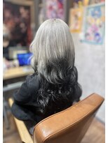 ヲタクに美容室は難しい。 大人っぽい派手髪！シルバー×ブラック