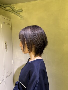 クロワ(croix) 【ブリーチ】透け感ショートボブ