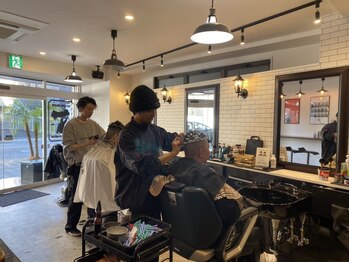 プレジール(PLAISIR)の写真/【メンズ専門店】髪のお悩みも話しやすく、丁寧なカウンセリングであなたのなりたい要望と似合わせが叶う◇