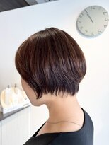 ホワイトストーン WHITE STONE くびれヘア後頭部ふんわりショート