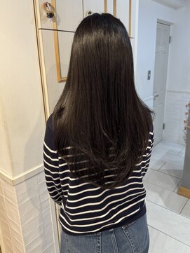 ネオリーブ チロル 横浜西口店(Neolive CiroL.) 後ろ姿美人な艶髪ロングレイヤー 【横浜】