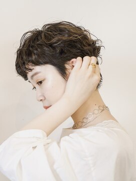 ブルック(BROOK.) ウェービーショート