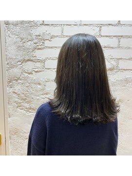 イーハトーヴヘアー(Yehatov) ダークグレージュ1