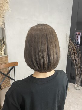 ウィクシー(wixy) 落ち着いたグレージュスタイル