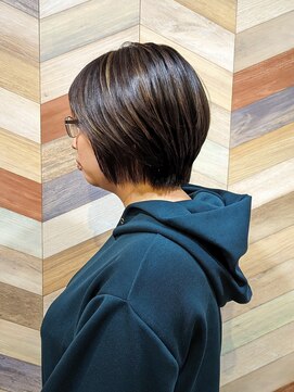 ヘアートゥリース(hair trees) 3Dハイライト☆大人ショート
