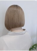 ミルクティーベージュ/ぱつっとボブ