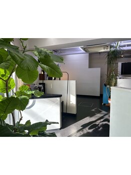 夫婦で営むプライベートサロン♪お子様から大人までファミリー層にご支持いただいております◇