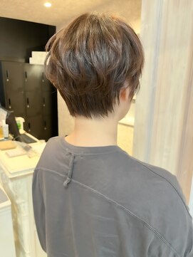 キャアリー(Caary) 福山人気20代30代40代骨格補正小顔ショートヘア大人ベージュ