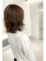 リアン(Lian)&nbsp;パーマはつけるスタイリング剤で表情が変わるデザイン