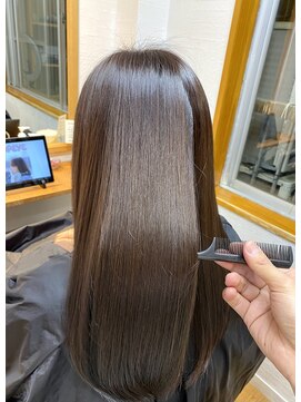 タミーズ 金山(Tummy's) 髪質改善ストレート