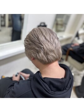 カリーナ(CARINA) ハイトーンカラー/シルバーアッシュ！