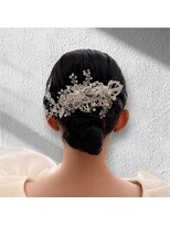 ウィールール 札幌店(WE RULE) 上品シニヨン×ビジュー華やかブライダルヘアアレンジスタイル