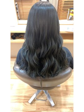 アカラ ヘアー akala hair インナーカラー