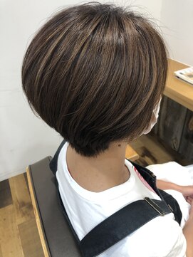 クラップス 杉田店(CLAPS) ショートボブ白髪ボカシハイライト/べージュ/マニッシュショート