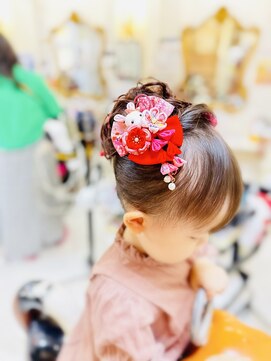 美容室 ティンカーベル 七五三　3歳