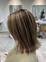 白髪ぼかしカラーで自然な印象で若々しく！［髪質改善/ケアブリーチ/白髪ぼかし/太田]