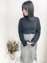 シー(shii..)&nbsp;《shii../大黒》#顔周り＃レイヤー＃アイスグレージュ