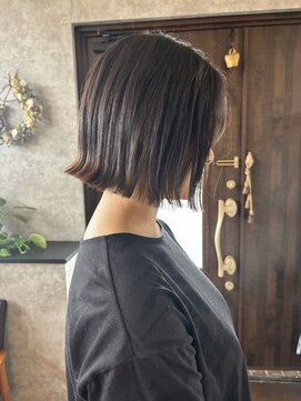 アイビーヘアー(iB HAiR) 切りっぱなしボブ/暗髪/グレージュ