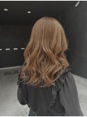 イエローベージュ