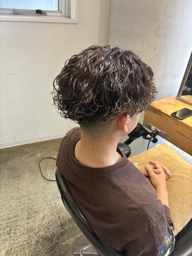 ワン 茅ヶ崎(ONE002) 縦落ちパーマ