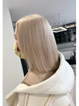 アンドソー 池袋(&so.) ハイトーンカラー/ホワイトブロンド／レイヤーカット/池袋