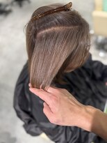 レヴリー(reverie)&nbsp;白髪ぼかしピンクベージュハイライトカラーショートボブ心斎橋