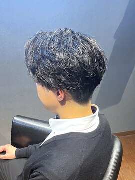 ビーダンディー(Bee dandy) ビジネスツーブロックショート フェザーパーマ サイドパート