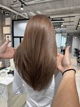 ルイス(L'wis) ミディアムレイヤー、ミルクティーグレージュ、暗染め剥がし