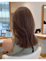 シュヴー 浦安店(CHEVEUX)&nbsp;レイヤーカット ブリーチなし グレージュ 20代 30代