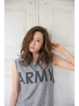 ユージュノビー(UjunoBe) 外国人風CooLMIDIUM