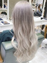 デイズ(days)&nbsp;ホワイトカラーグラデーションカラーデザインカラー　ロングヘア