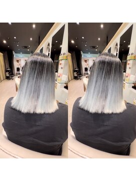 ロロ(LoLo.) ホワイト系ブリーチ