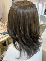 ハグクレア(HUG CLAIRE)&nbsp;ハイライト×オリーブカラー