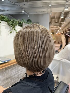 シェリー バイ フォルテ(SHERRY by FORTE) ショート　白髪ぼかし　ハイライト　髪質改善