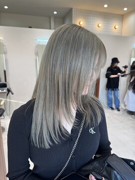 ルリアン(Le lien) グレージュカラー