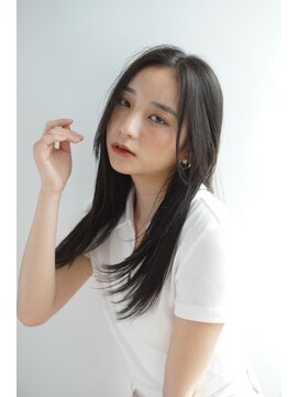 ルフュージュ バイ プロデュース 相模大野店(Refuge by Produce) 暗髪/レイヤーカット/長めバング