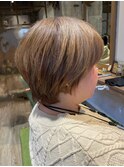 ミルクティーベージュ×マッシュショート