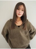 レイヤーカット×アッシュグレージュカラー