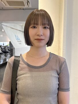 マカロニコースト(macaroni coast) 前髪ありミニボブブリーチなしグレージュ