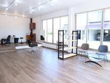 ララ(LaLa)の雰囲気（20坪ワンフロアで開放的な店内）