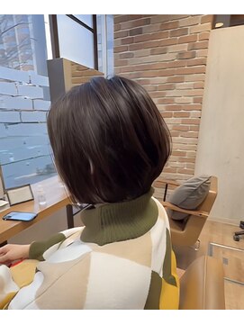 ヴィサージュクルー(VISAGE crew) 頭の形をカバーしたグラデーションボブ!