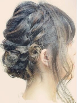 ブルーグラン(Blue Grun) パーティーヘア