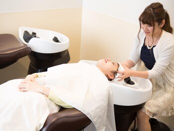 松本平太郎美容室 吉祥寺パートファイブ(PART5)の写真/【吉祥寺】気持ち良さだけではないヘッドスパを！炭酸濃度も高くカラーの退色を防止する「スミスパ」が人気