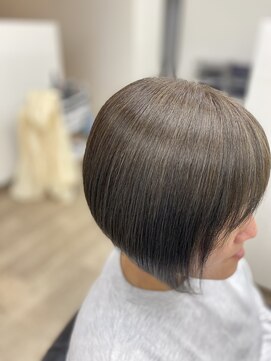 バンビ 大矢野店( Bambi) 前下がりショートボブ
