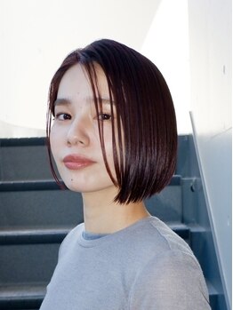 イズミ(Izumi)の写真/【大人の隠れ家サロンIzumi-イズミ-】mm単位までこだわりバランス調節◎360度綺麗な小顔見せショート/ボブ!