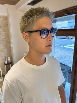 ブレス ヘアー clara店(Bless HAIR) 20代.30代.40代/メンズカット/ハイトーンカラー/ブリーチ透明感