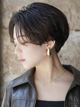 カライング(ing) 大人可愛い20代30代40代黒髪前下がりひし形小顔ボブ丸みショート