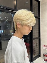 カルム(kalm)&nbsp;メンズセンターパートウルフセンターパートニュアンスパーマ襟足