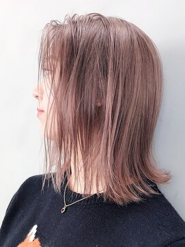 アイティー バイ アルバム 中野店(IT by ALBUM) ピンクベージュ_耳かけウェーブパーマフォギーベージュ_ba290571